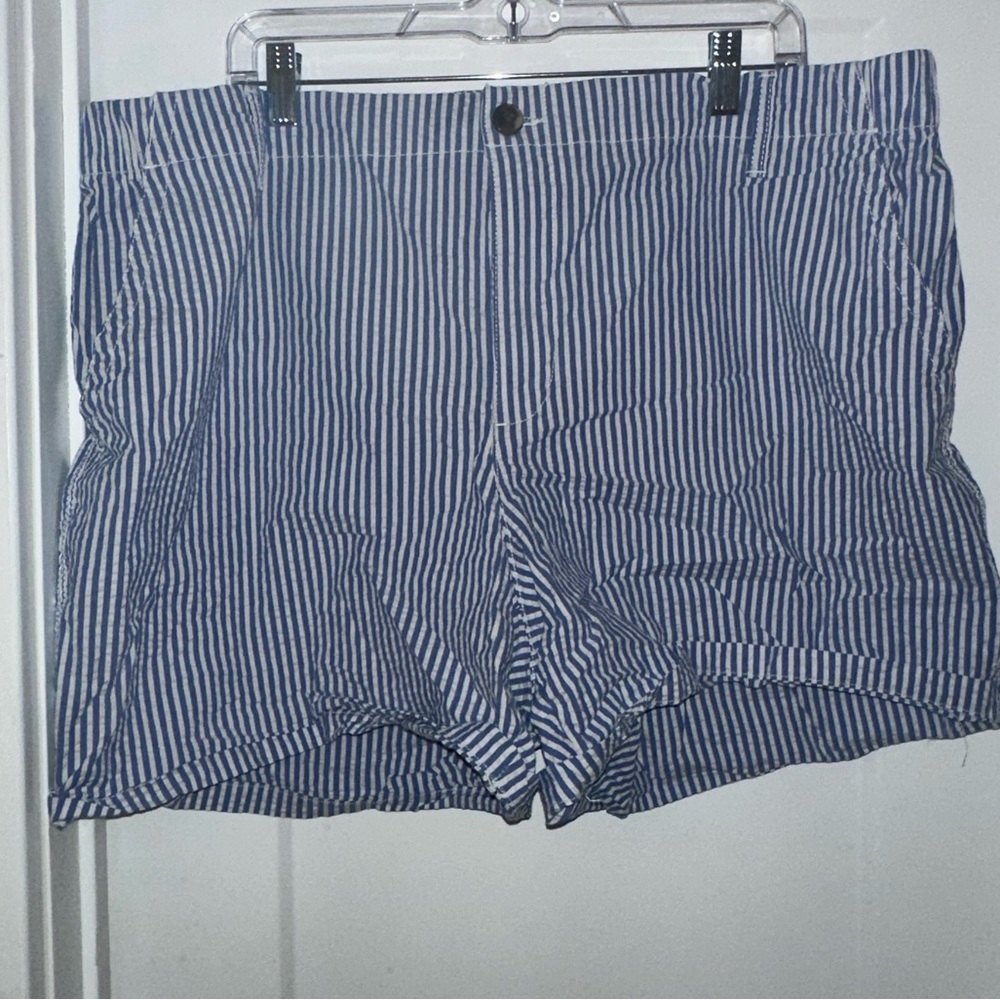 Old Navy Stripped Shorts